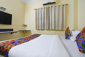 Fabhotel De Rajanigandha