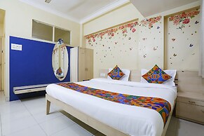 Fabhotel De Rajanigandha