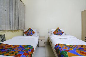 Fabhotel De Rajanigandha