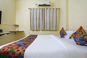 Fabhotel De Rajanigandha