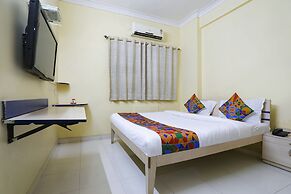 Fabhotel De Rajanigandha