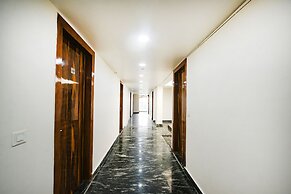 Fabhotel Mona Continental