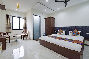 Fabhotel Grand Vista