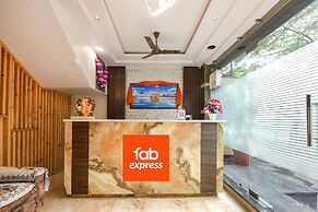 Fabhotel Golden Tree