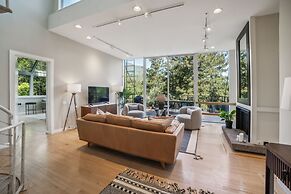 Mill Valley Treehouse 5 Bedroom Home by RedAwning