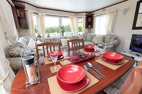 2br-garden-freeparking-charitydonation