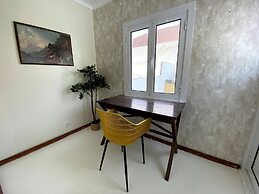 Casa Martinho Cozy Retreat in the Heart of Ponta Delgada