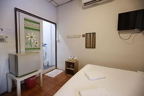 Banana Hostel Donmuang