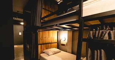 Banana Hostel Donmuang