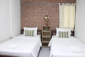 Banana Hostel Donmuang
