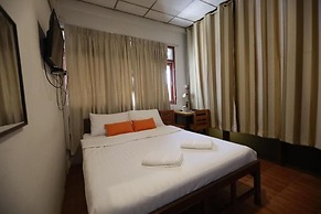 Banana Hostel Donmuang