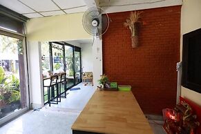 Banana Hostel Donmuang