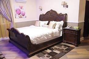 Howard Lodgings and Leisure