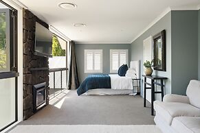 Kaitahi Chef's Table & Lodge