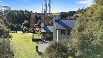 Kaitahi Chef's Table & Lodge