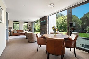 Kaitahi Chef's Table & Lodge