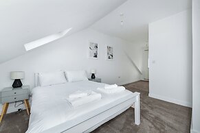 Claude House