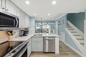 Forest Beach Villa 2 BDR for 6