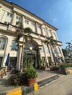 Al Fouad Palace Pyramids View