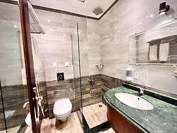 Al Fouad Palace Pyramids View