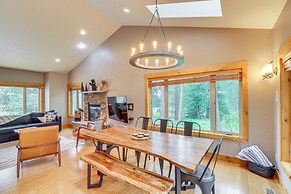 Pet-friendly Columbia Falls Home w/ Gas Grill!