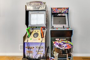 Hot Tub + Fire Pit: Pocono Summit Home!