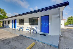 2 Mi to Ocean: Dog-friendly Hallandale Beach Condo