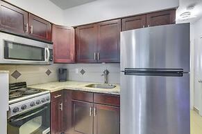 2 Mi to Ocean: Dog-friendly Hallandale Beach Condo