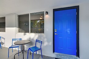 2 Mi to Ocean: Dog-friendly Hallandale Beach Condo