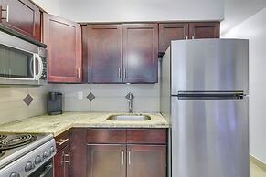 2 Mi to Ocean: Dog-friendly Hallandale Beach Condo