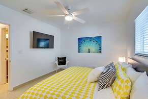 2 Mi to Ocean: Dog-friendly Hallandale Beach Condo
