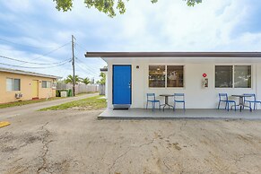 2 Mi to Dtwn Hollywood: Vibrant Pet-friendly Condo