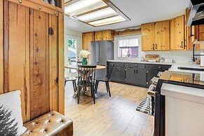 Hike, Ski & Fish: Charming Cabin in Twain Harte!