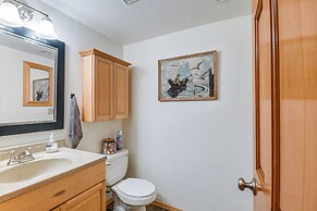 Picturesque Phoenix Vacation Home on Oswego River!