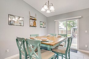 Walk to Rainbow River: Dunnellon Retreat