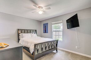 Walk to Rainbow River: Dunnellon Retreat