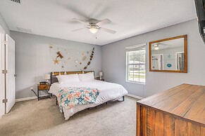 Walk to Rainbow River: Dunnellon Retreat