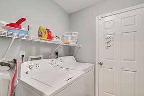 Walk to Rainbow River: Dunnellon Retreat