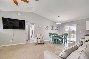 Walk to Rainbow River: Dunnellon Retreat