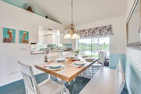 Lakefront Venice Home: 4 Mi to Manasota Key Beach!