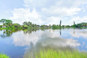 Lakefront Venice Home: 4 Mi to Manasota Key Beach!