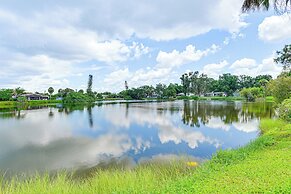 Lakefront Venice Home: 4 Mi to Manasota Key Beach!