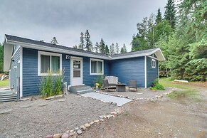 Bigfork Cottage w/ Hot Tub ~ 6 Mi to Flathead Lake