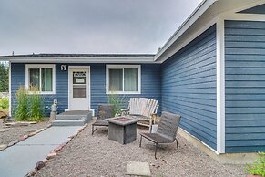 Bigfork Cottage w/ Hot Tub ~ 6 Mi to Flathead Lake