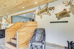 Bigfork Cottage w/ Hot Tub ~ 6 Mi to Flathead Lake