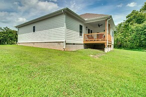 Flippin Vacation Rental: Walk to White River!