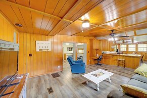 Pet-friendly Mcalester Home w/ Lake Eufaula Access