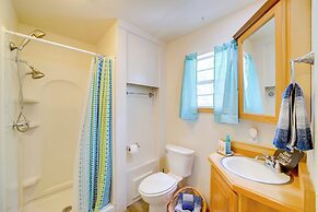 Pet-friendly Mcalester Home w/ Lake Eufaula Access