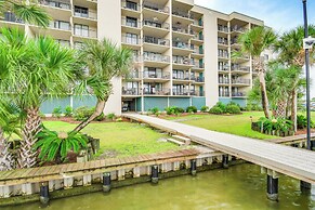 Breezy Orange Beach Condo w/ Balcony + Water View!