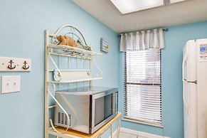 Breezy Orange Beach Condo w/ Balcony + Water View!